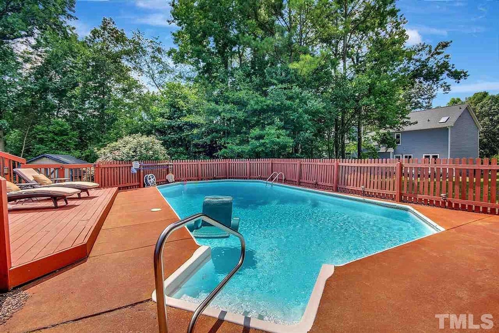 Raleigh House: 3209 Daingerfield Dr