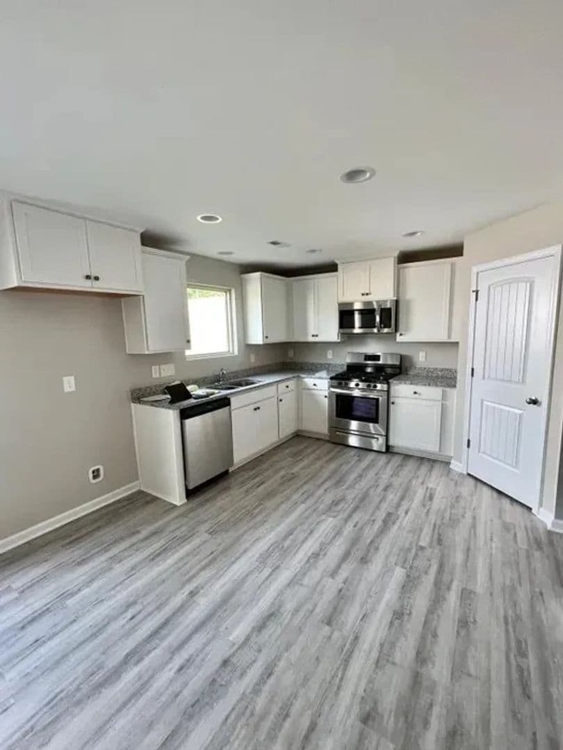 Raleigh House: 3320 Slippery Elm Dr