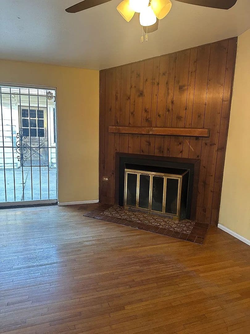 San Antonio House: 1203 Arroya Vista Dr