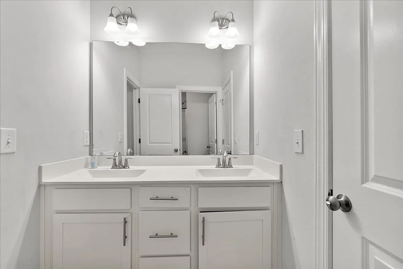 Wake Forest House: 736 Precipice Wy
