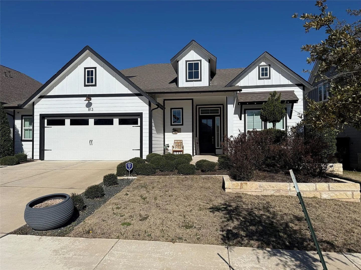 Leander House: 813 Craven Hill Ln