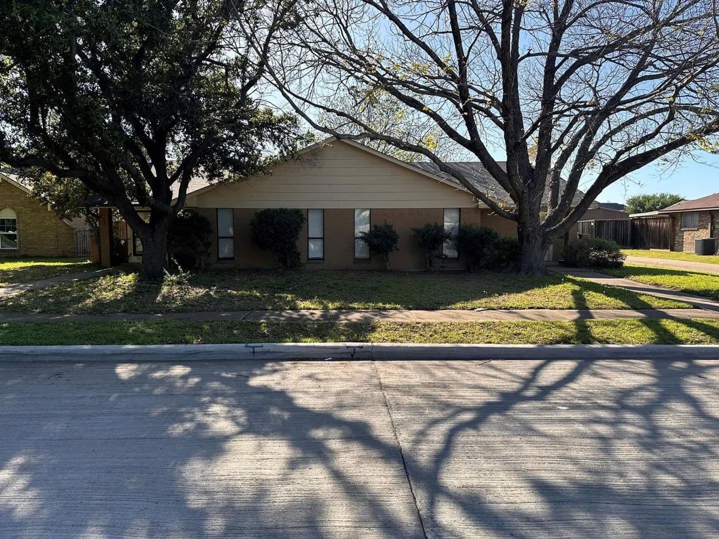 Garland House: 2026 Santa Anna Dr