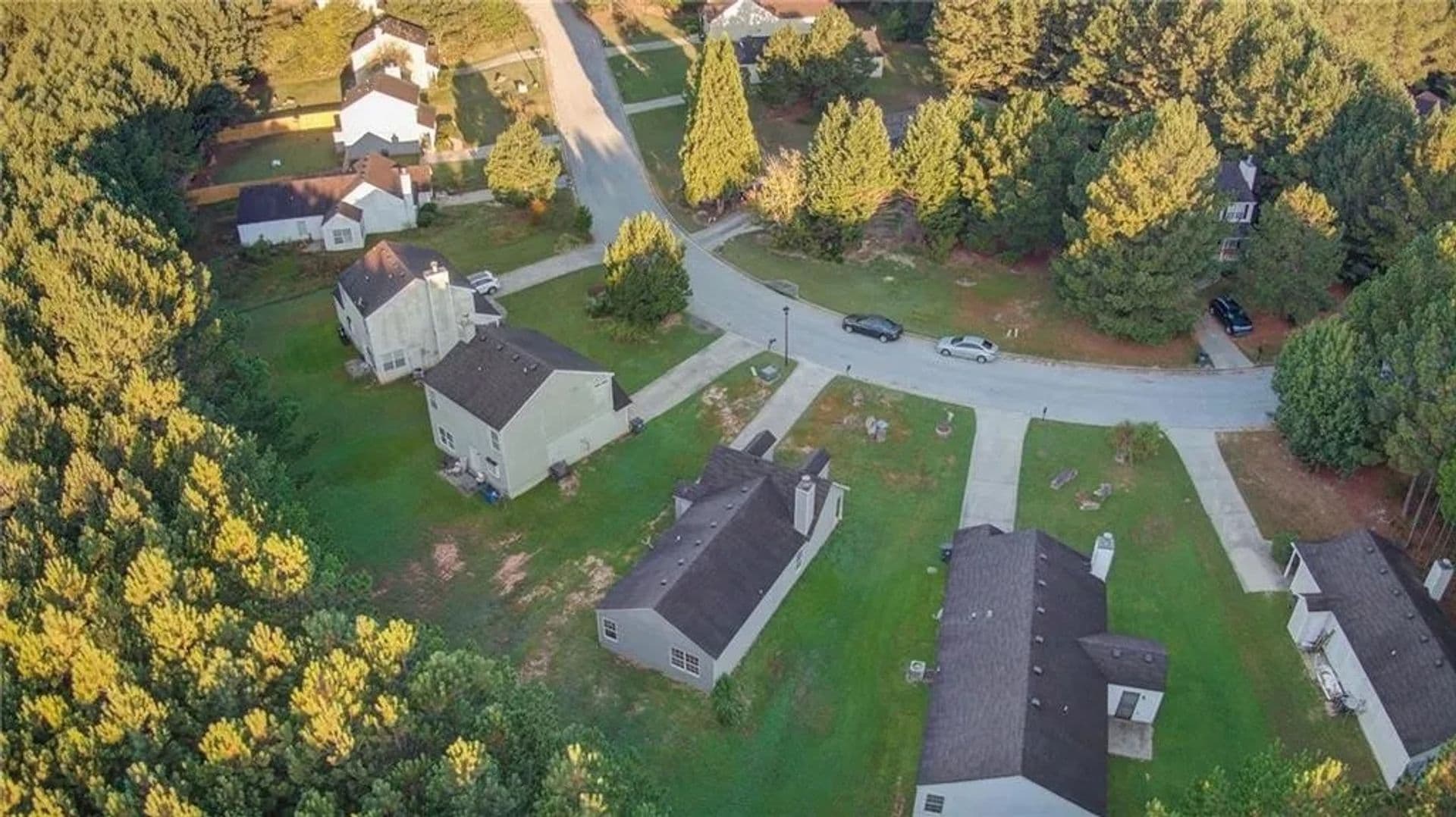 Union City House: 3865 Cypress Pointe Dr