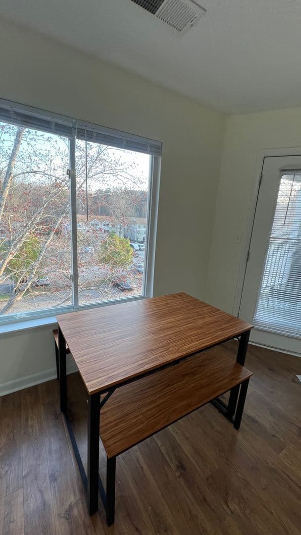 Raleigh House: 1411 Collegiate Cir