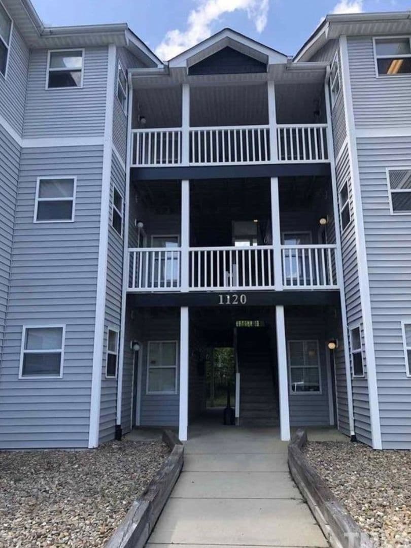 Raleigh House: 1120 #103 Carlton Ave
