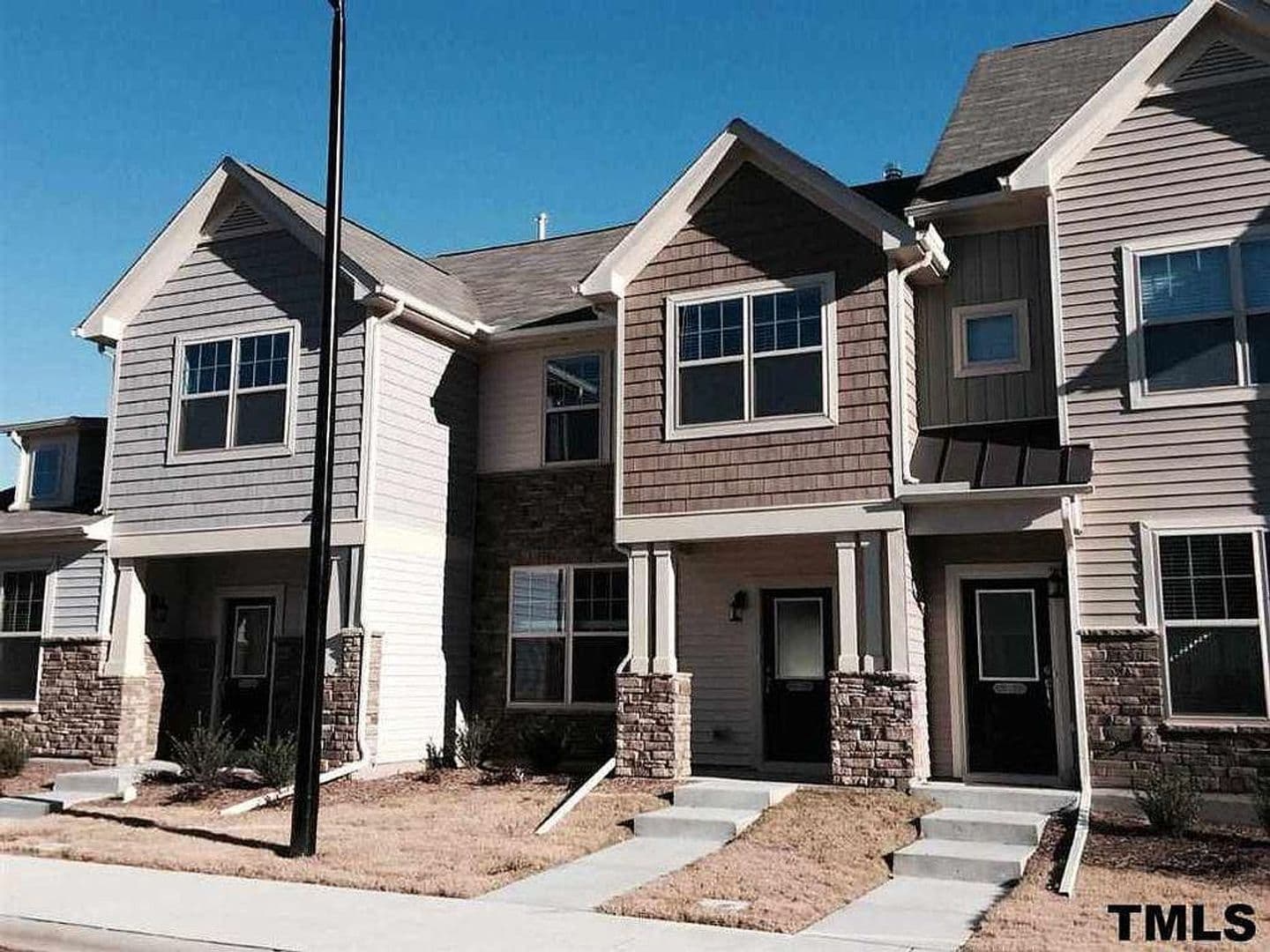 Durham House: 13 Pilatus Dr