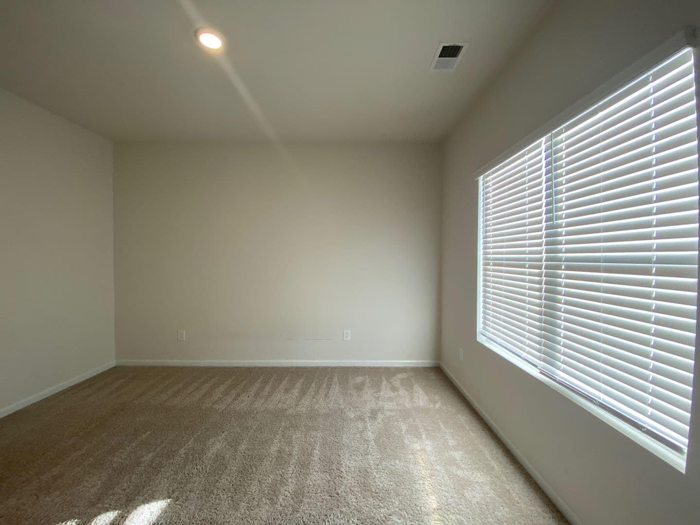 Belmont House: 1103 Johns Walk Way