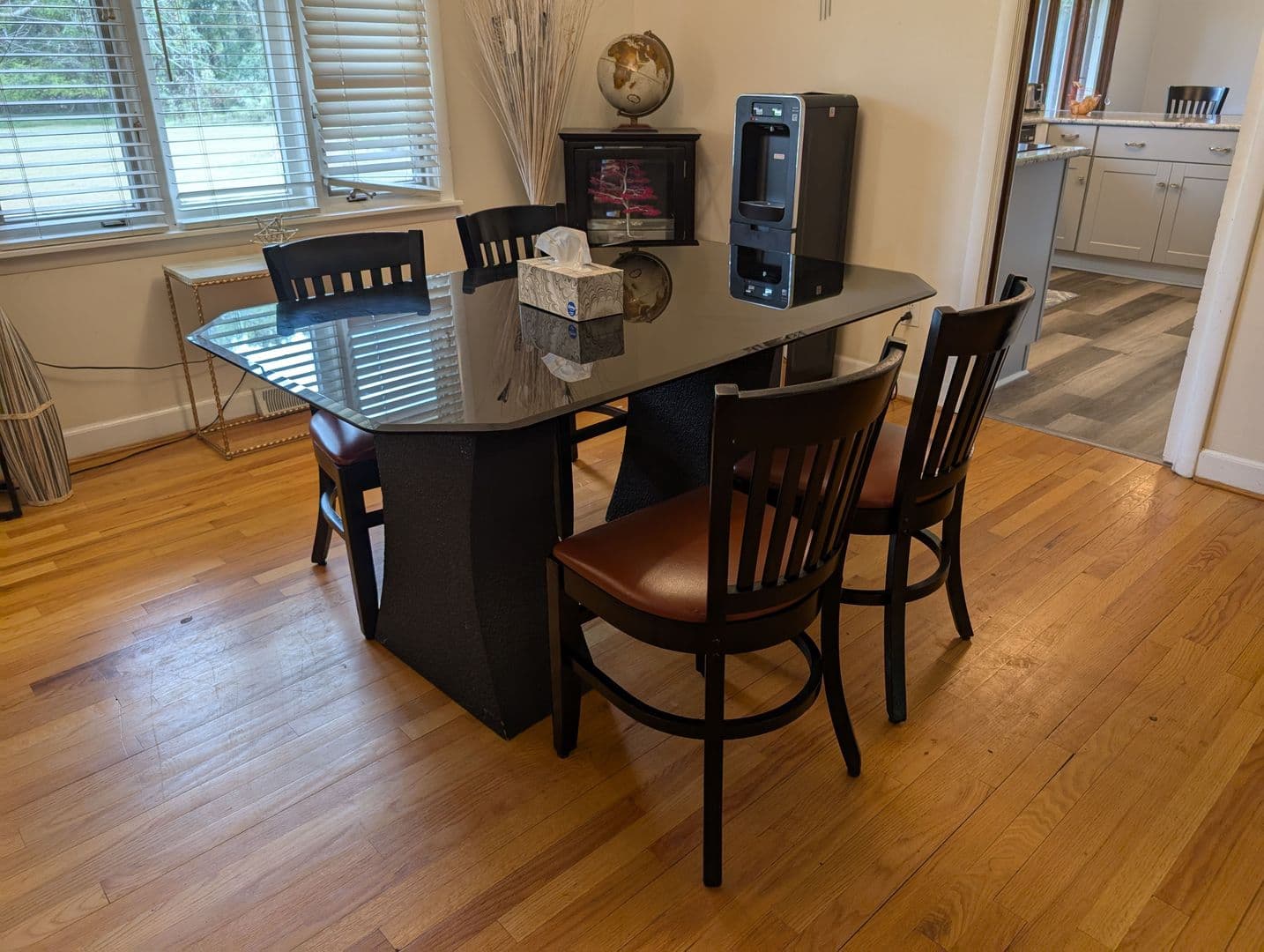 Huntersville House: 14435 Ranson Rd