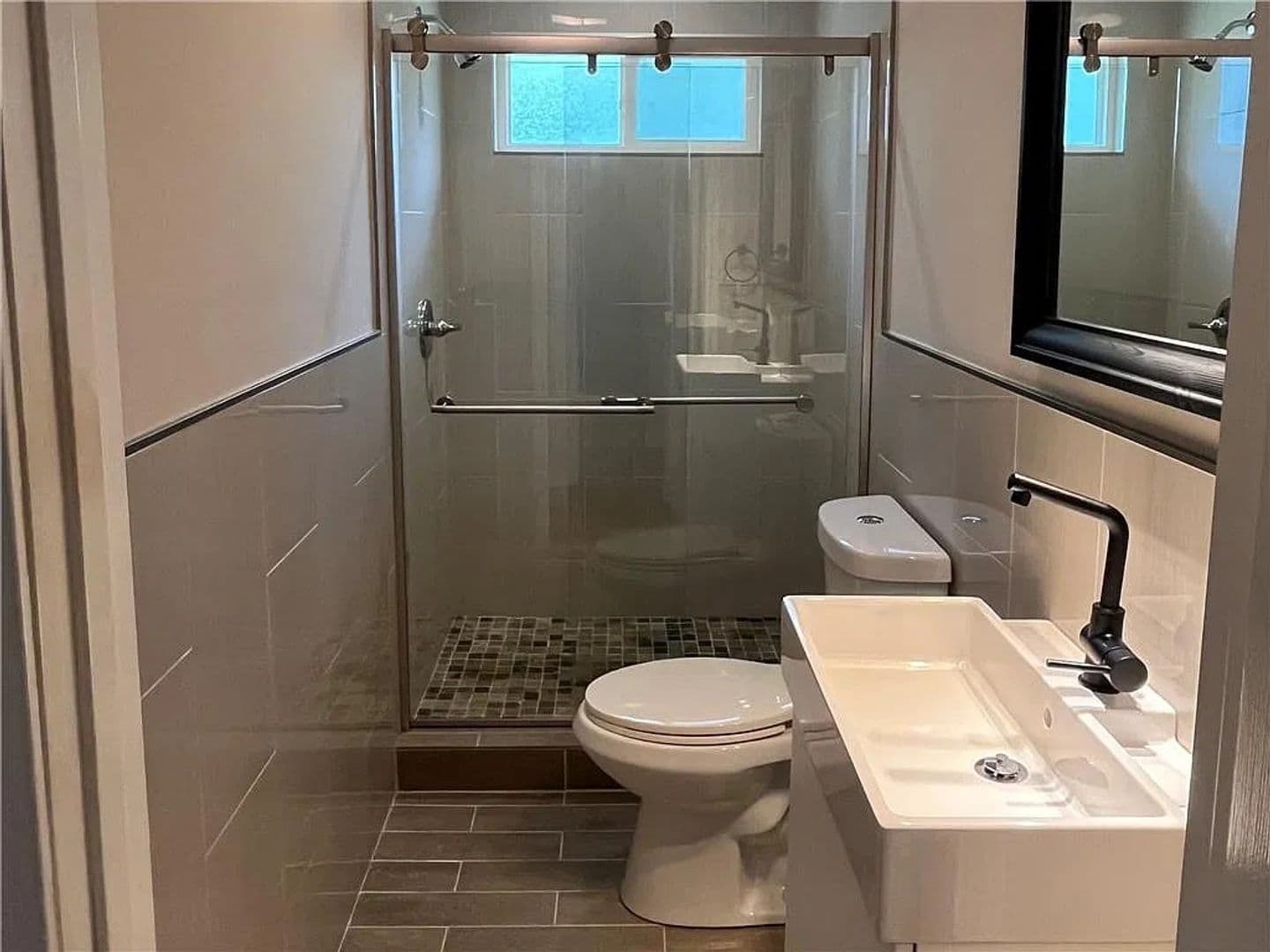 Decatur House: 2237 Scotty Cir