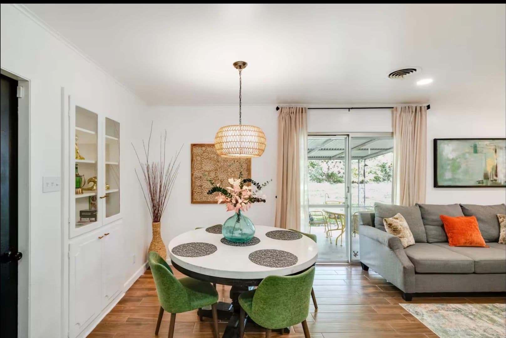 San Antonio House: 11003 Burr Oak Dr