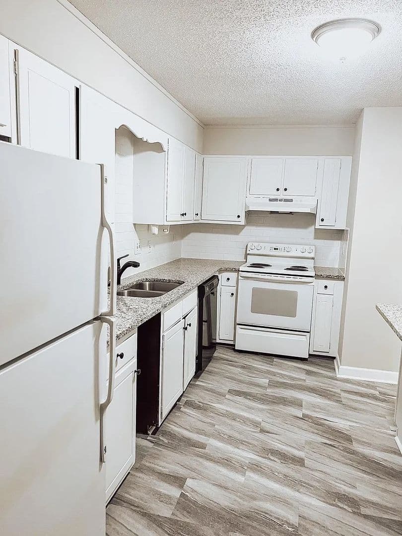 High Point House: 1744 N Hamilton St