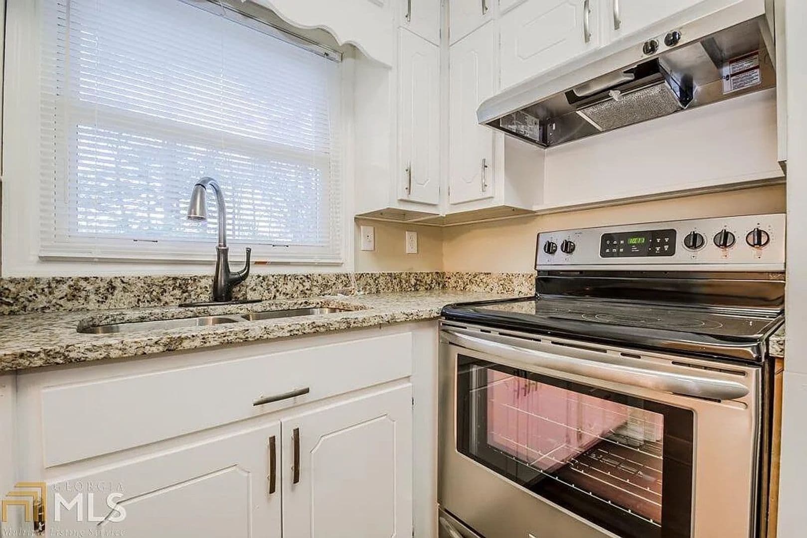 Lawrenceville House: 537 Reba Rd