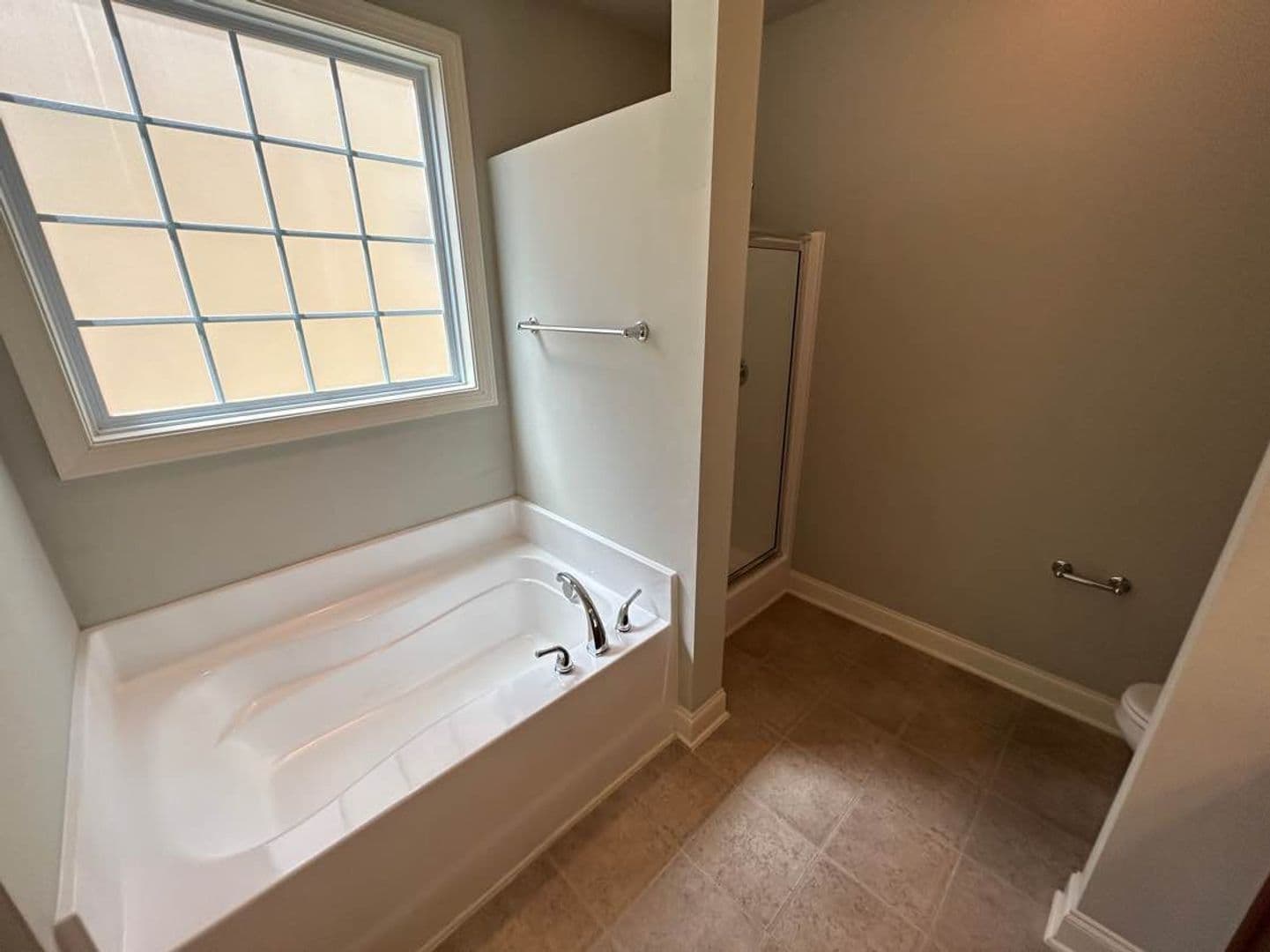 Apex House: 109 Windy Creek Ln