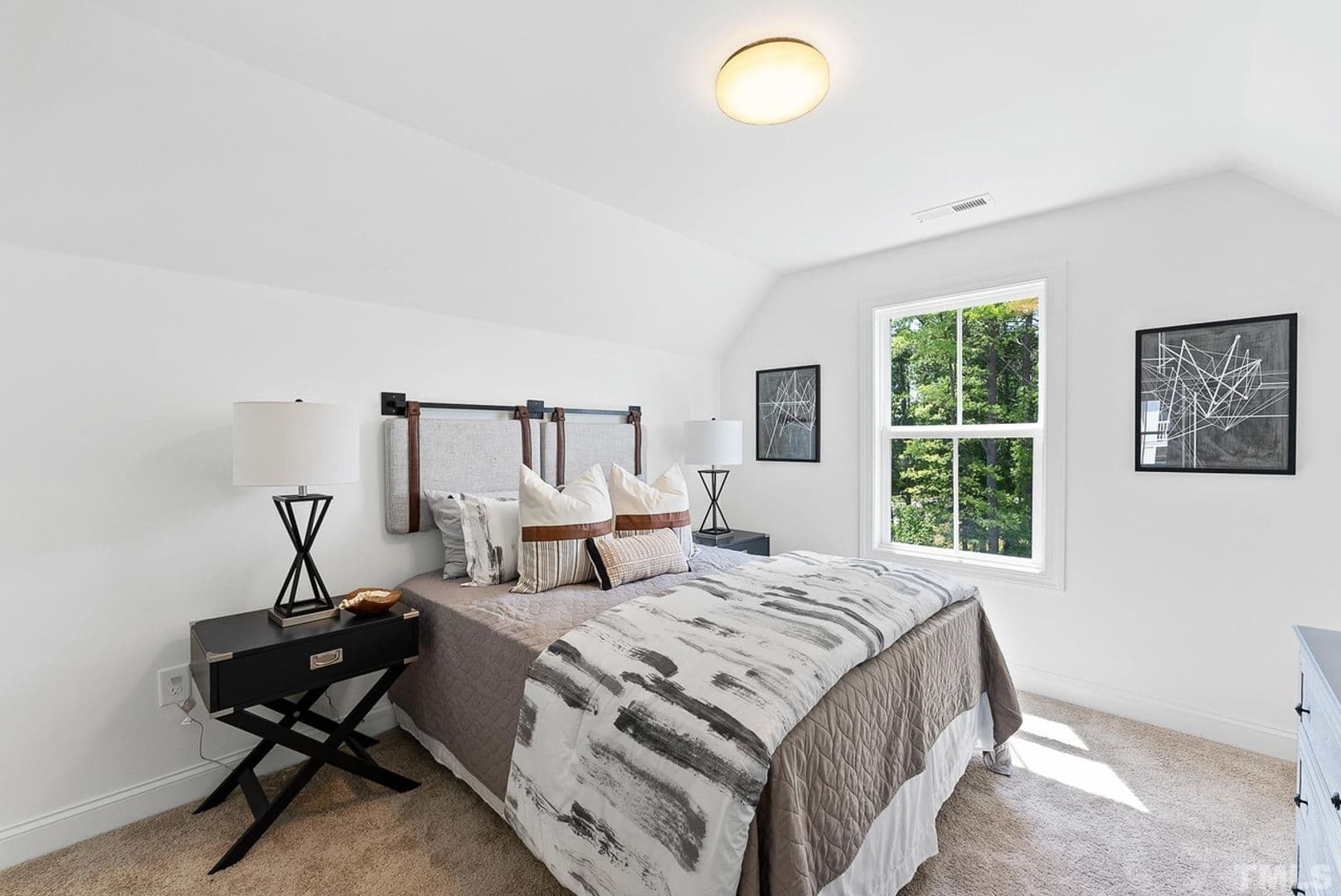 Raleigh House: 8611 Brushfoot Wy