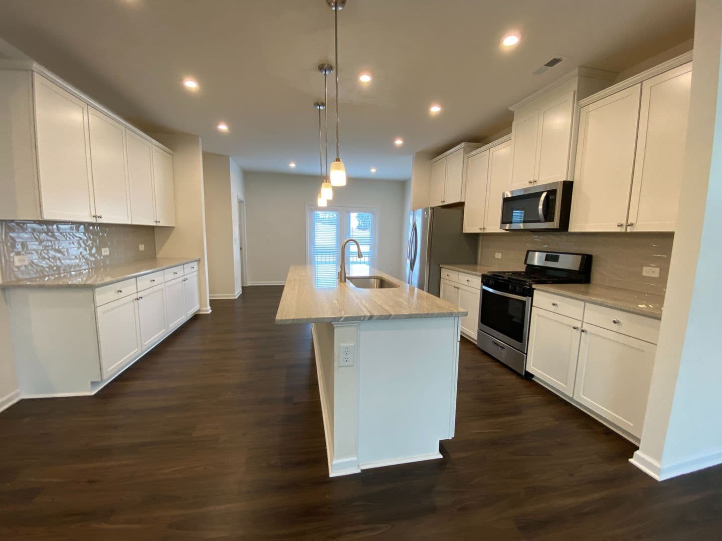 Cary House: 4117 Mahal Ave