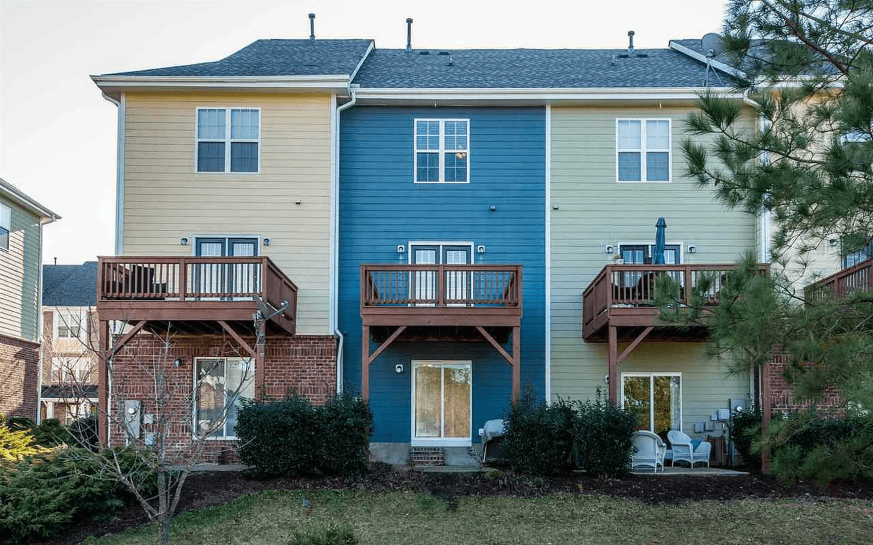 Cary House: 215 Dove Cottage Ln