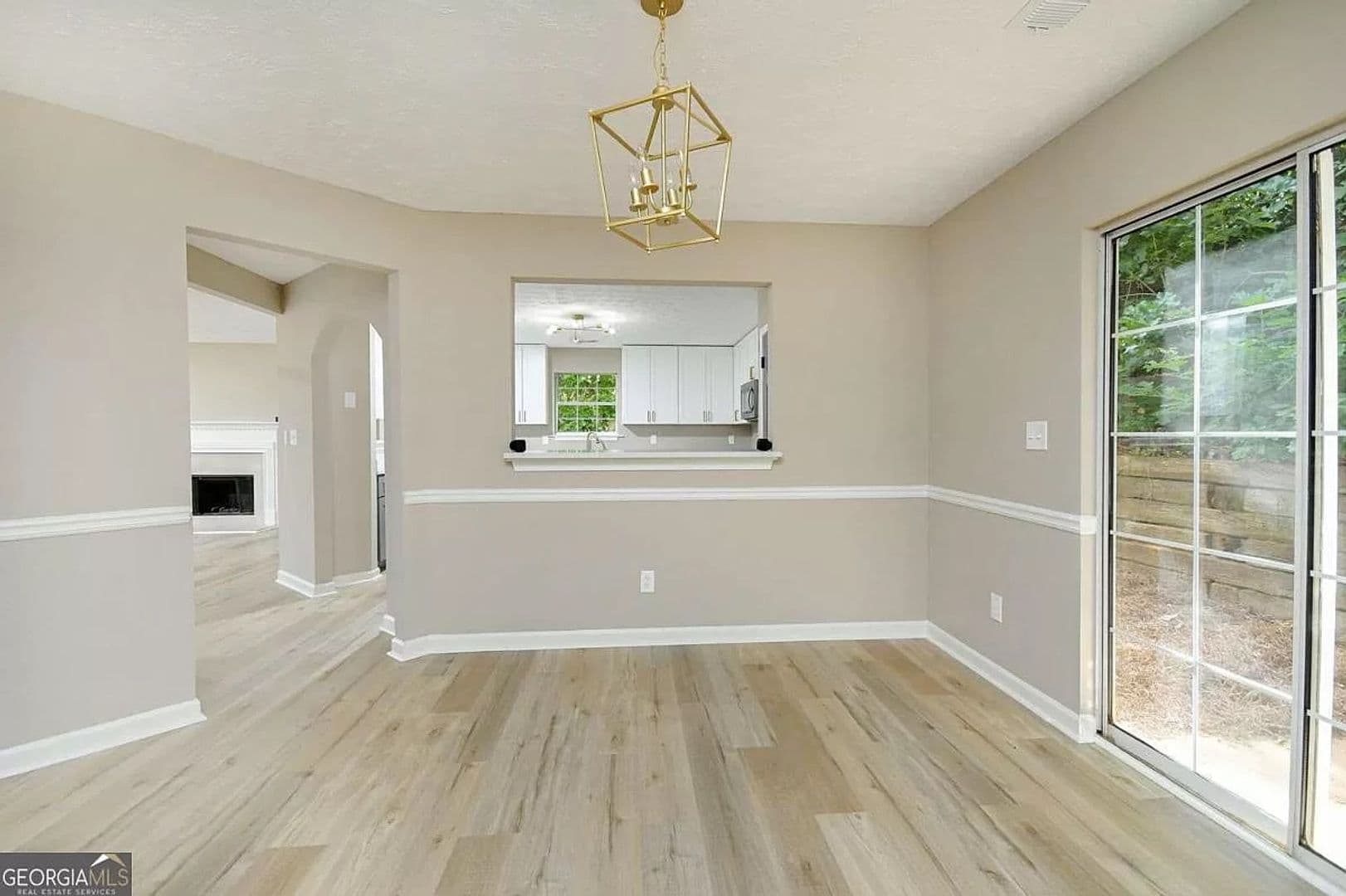 Decatur House: 3840 Brown Dr