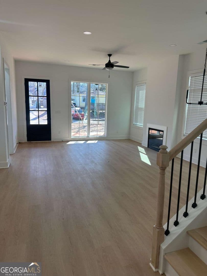 Atlanta House: 1239 Plaza Ave SW