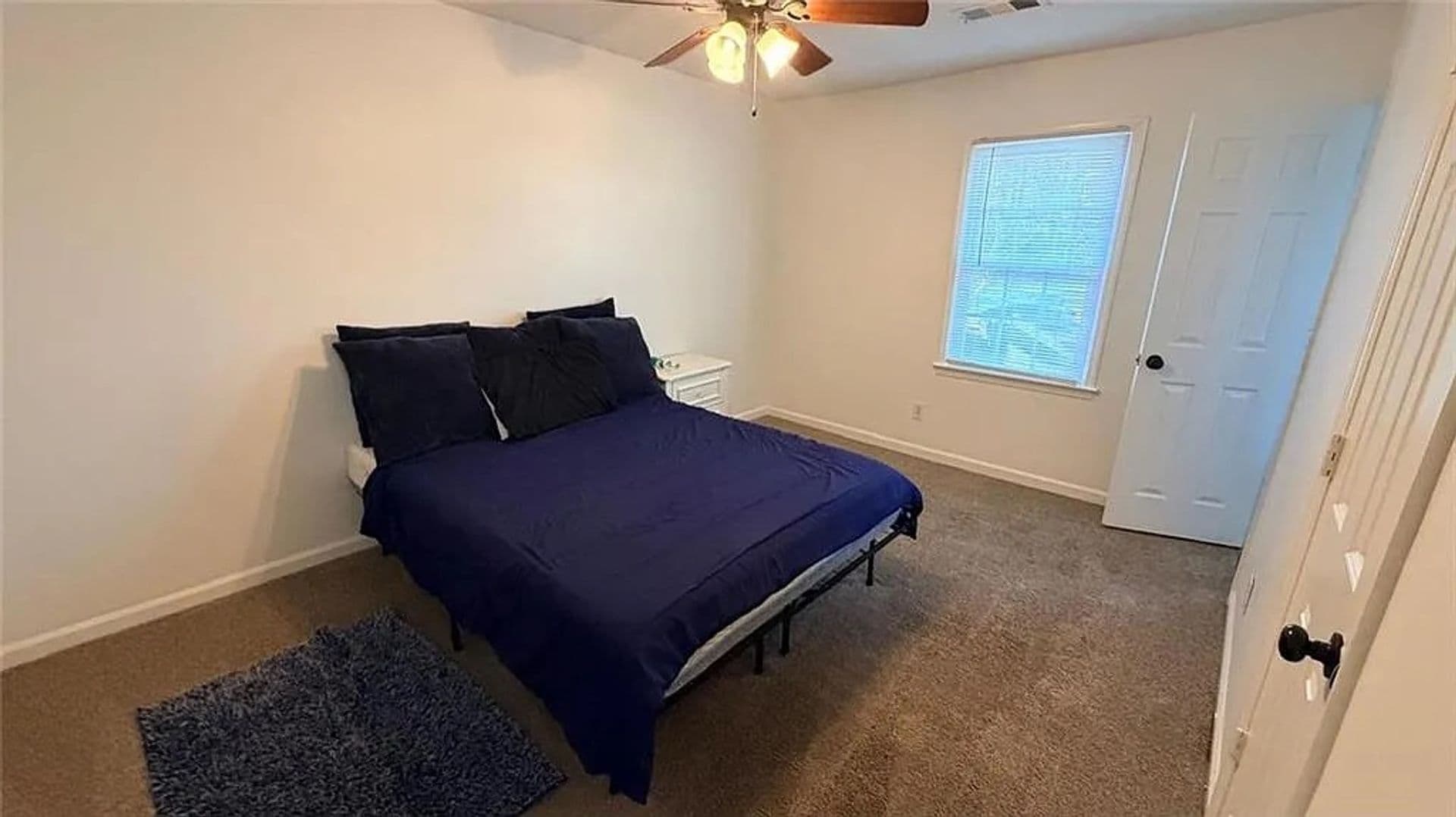 Roswell House: 250 Mill Creek Pl