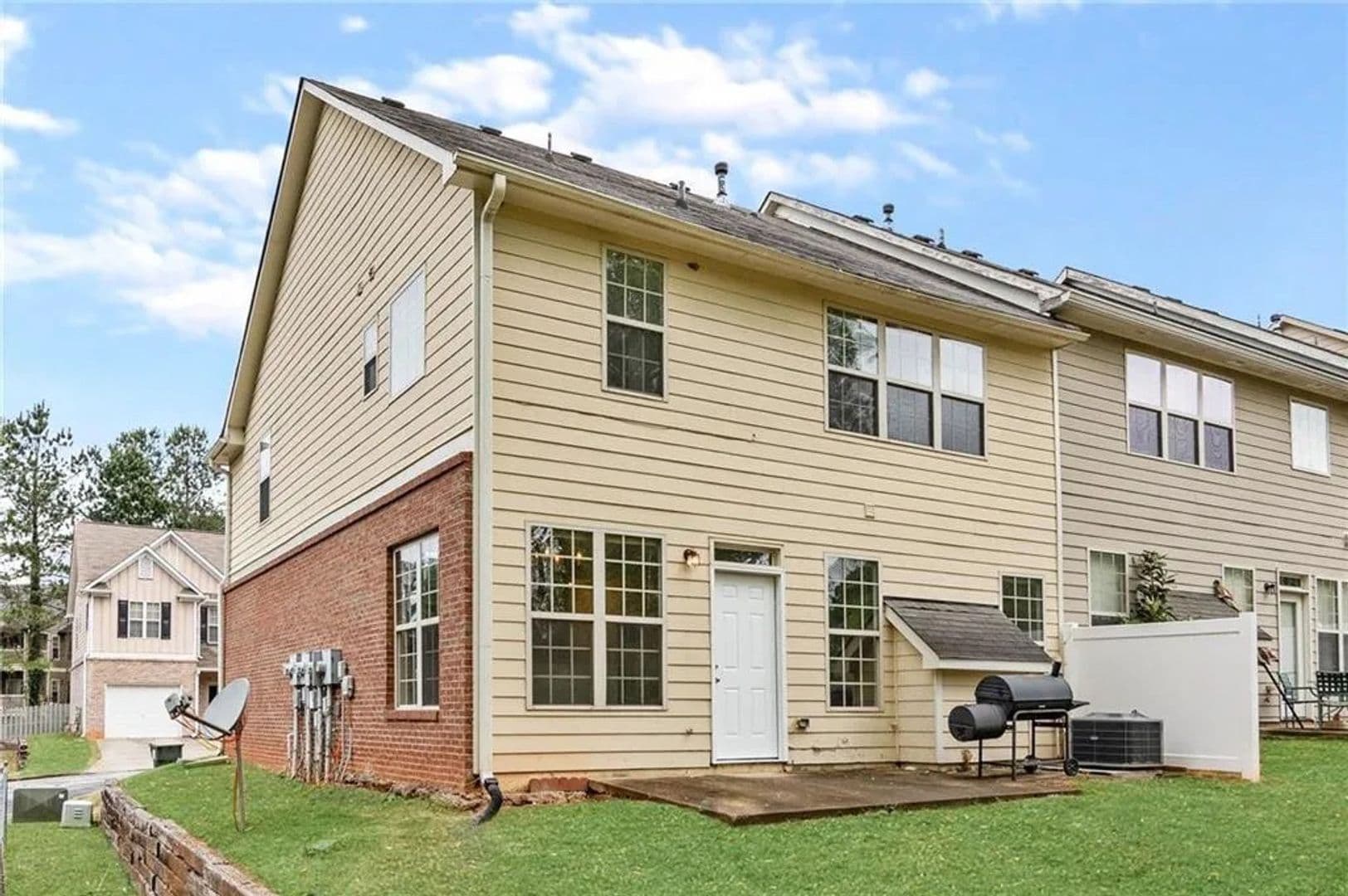 Sugar Hill House: 4056 Hill Station Ct