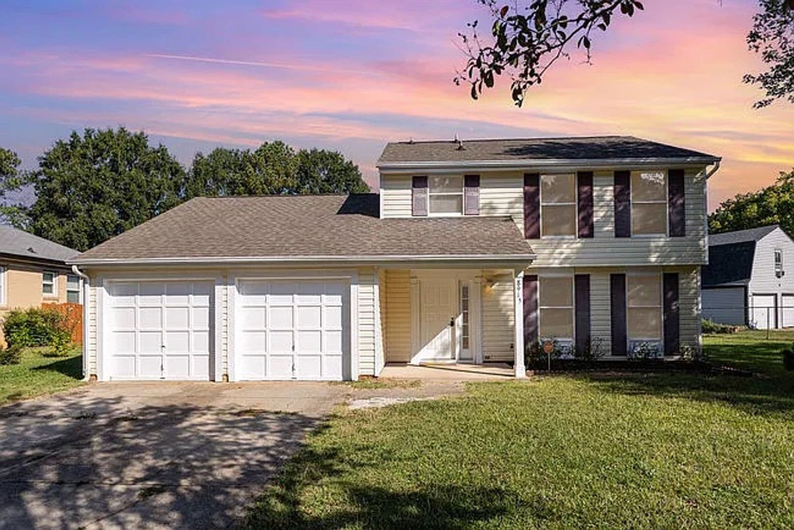 Charlotte House: 8915 Touchstone Ln
