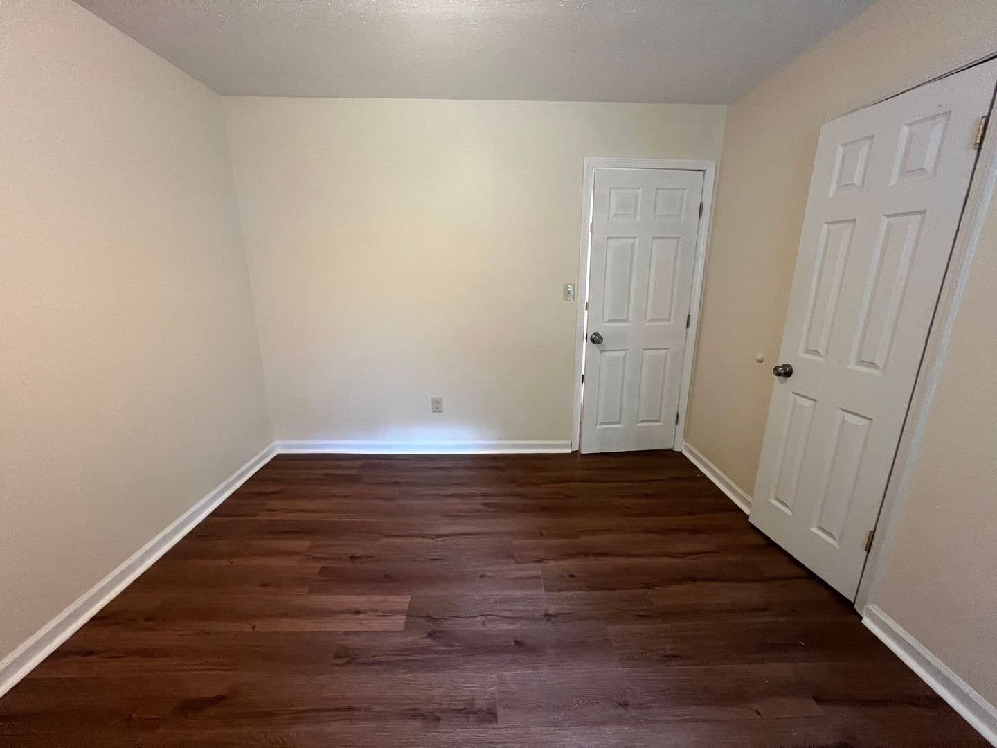 Marietta House: 2410 Hillboro Cir SW