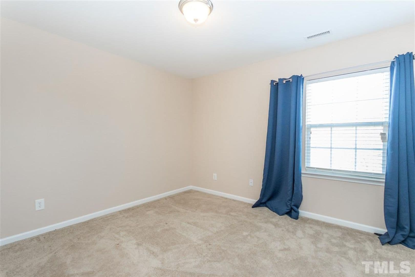 Raleigh House: 5355 Big Bass Dr