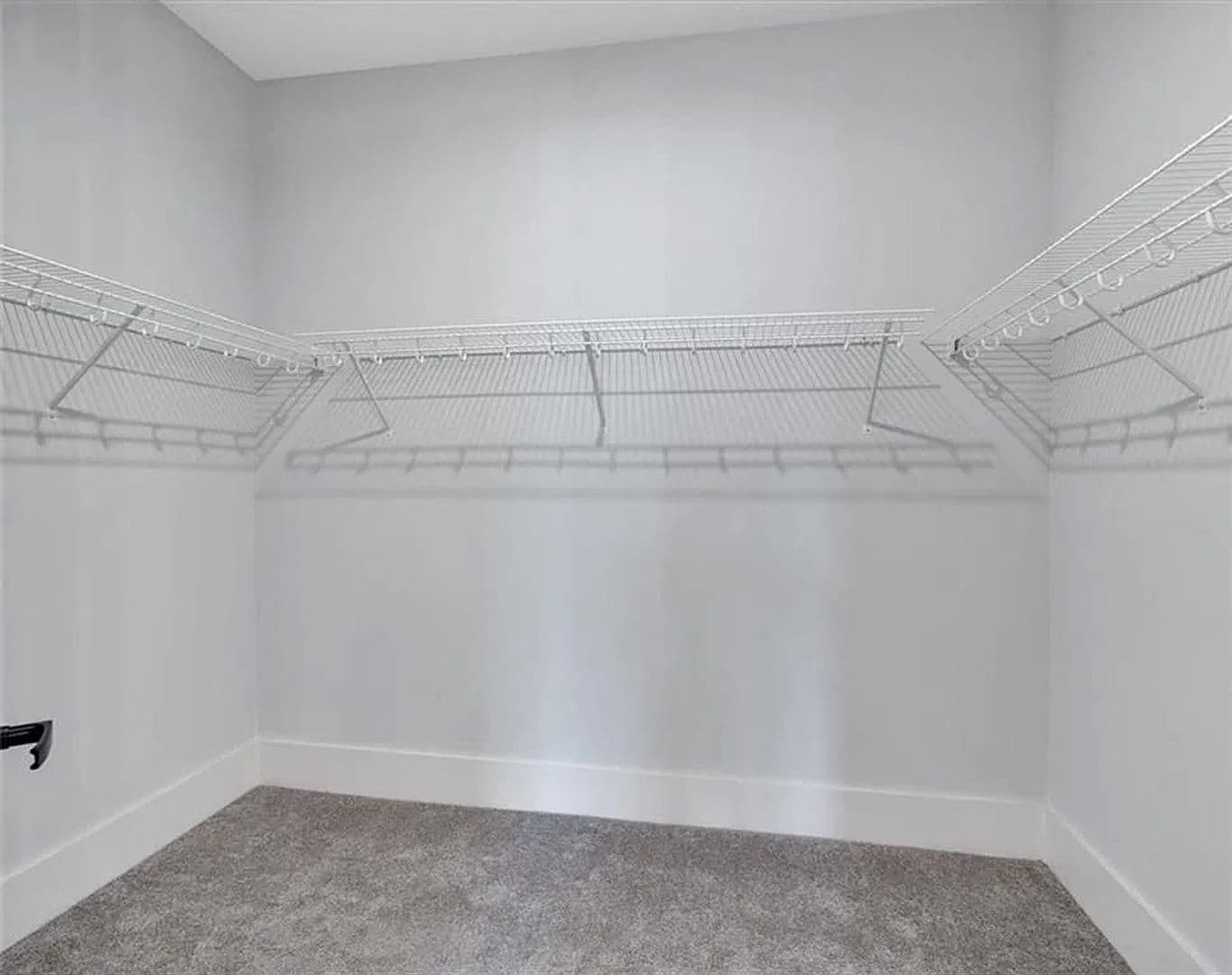 Atlanta House: 6890 Peachtree Dunwoody Rd NE