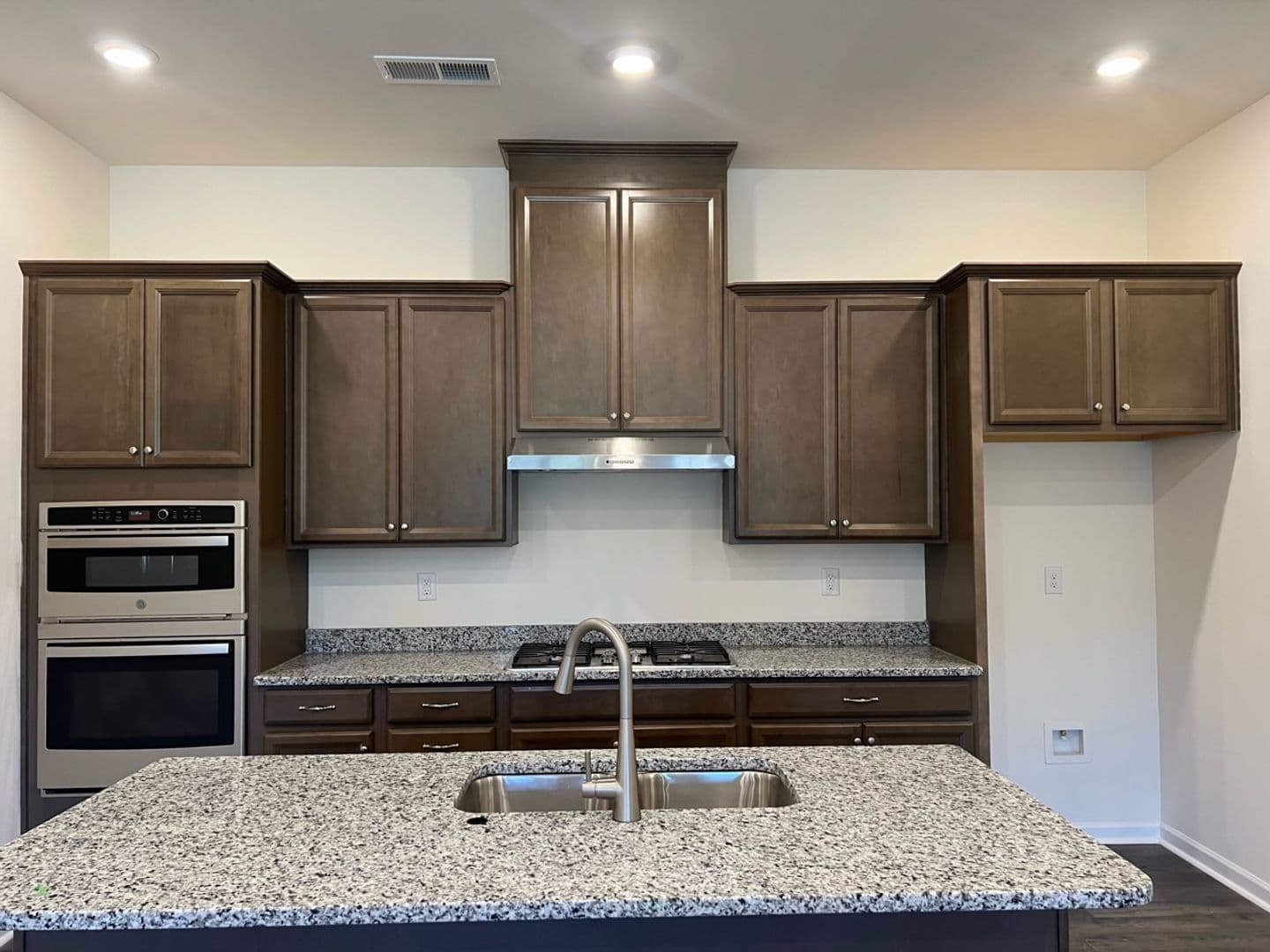 Harrisburg House: 5708 Rivulet Wy