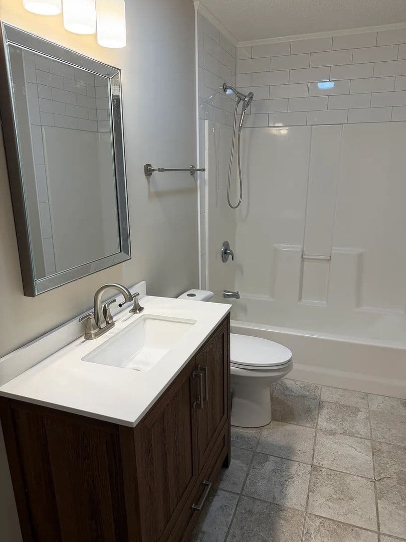 Rock Hill House: 503 Lucky Ct