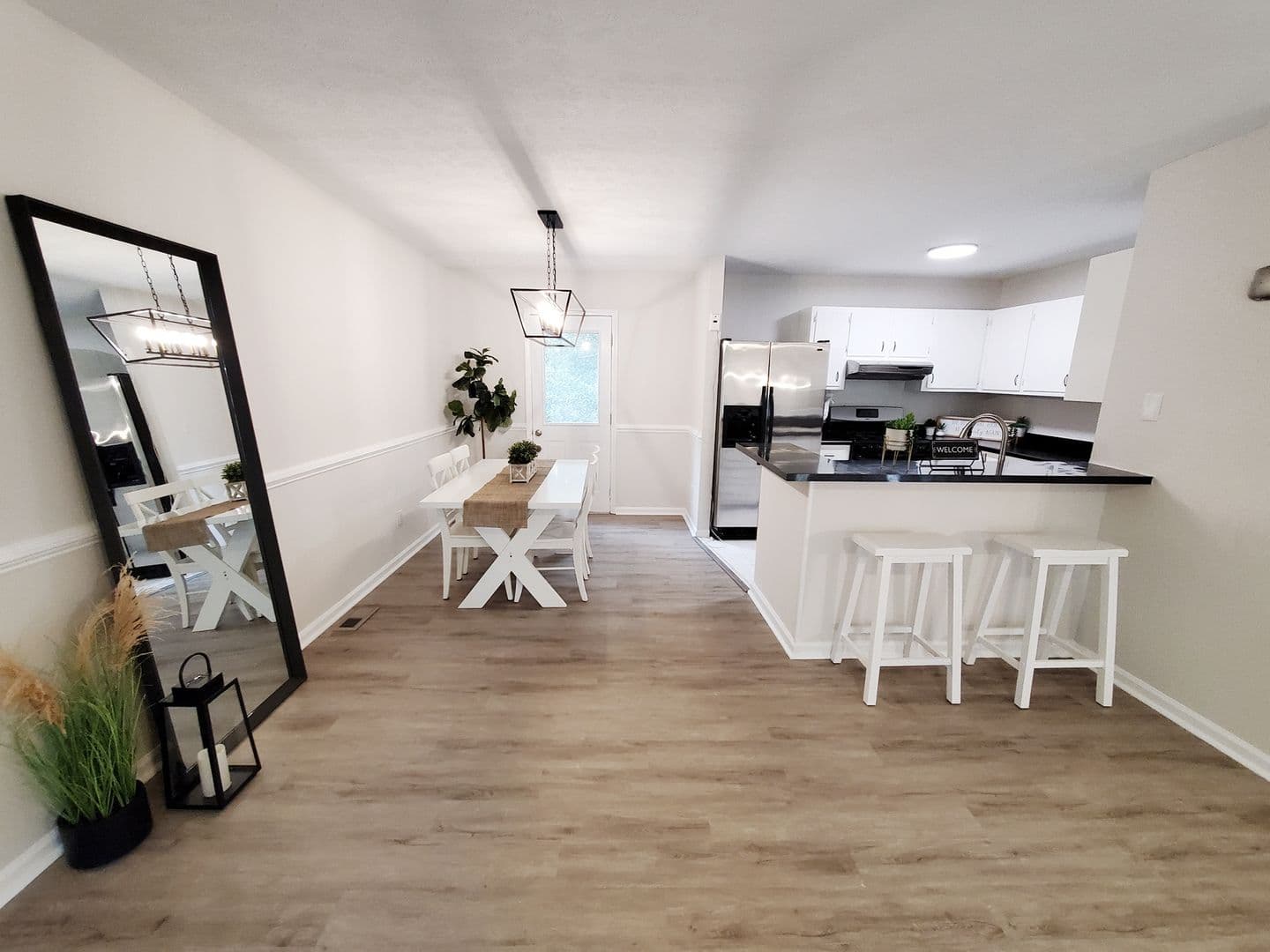 Raleigh House: 2824 Henslowe Dr