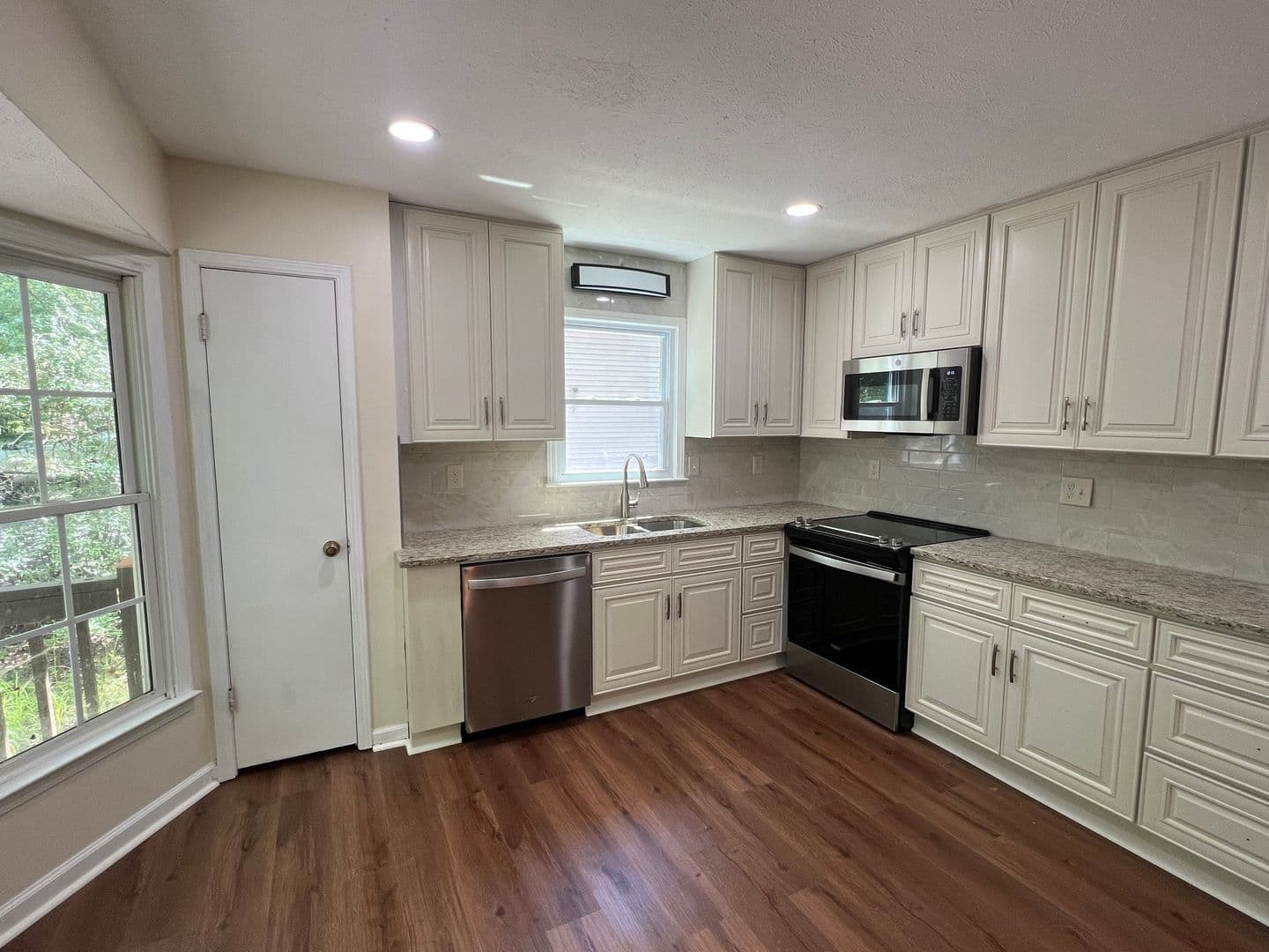Marietta House: 2410 Hillboro Cir SW
