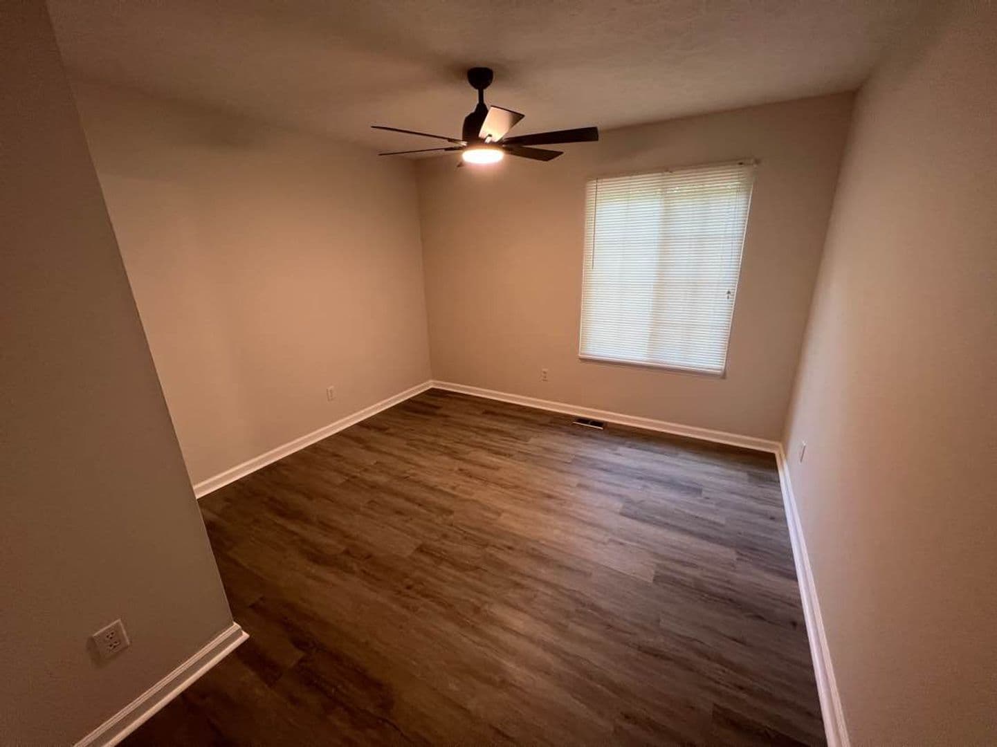 Raleigh House: 2824 Henslowe Dr