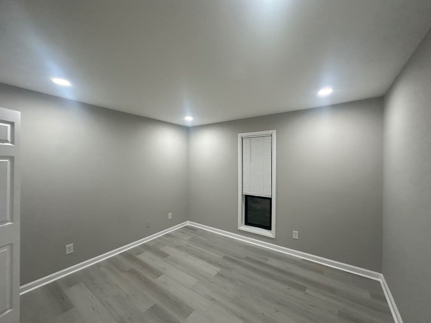 Atlanta House: 9400 Roberts Dr
