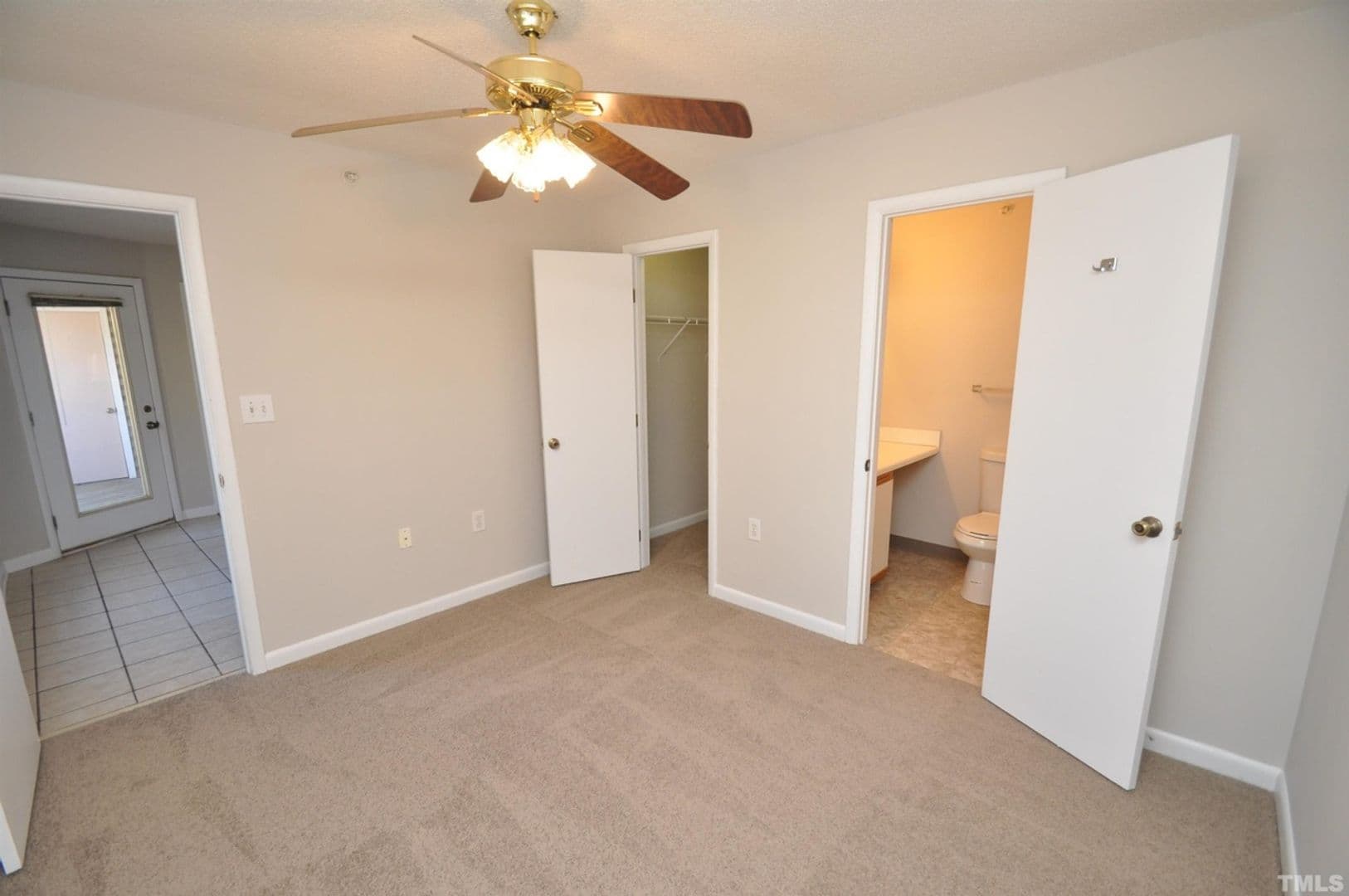 Raleigh House: 1331 #302 Crab Orchard Dr
