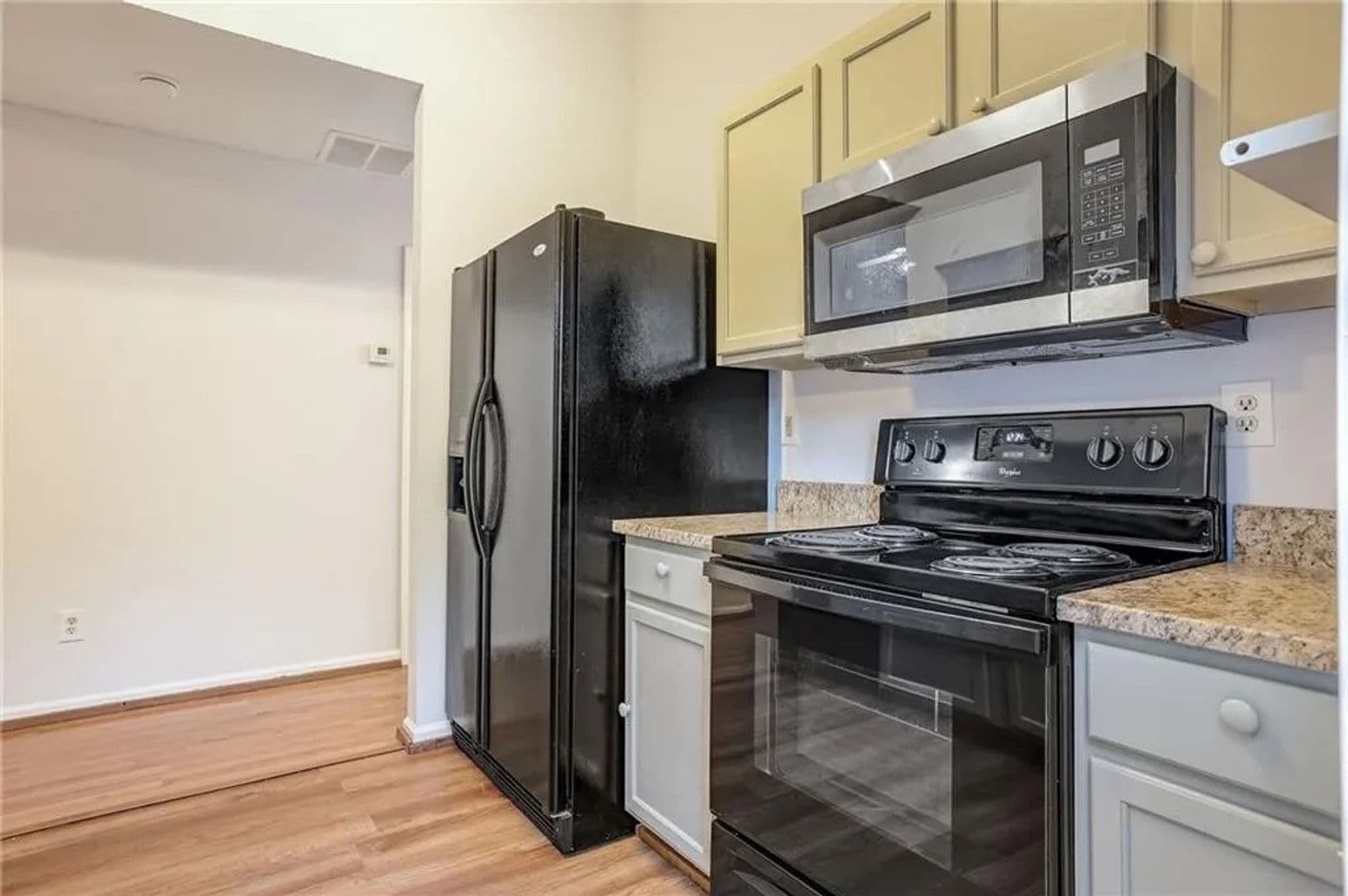 Union City House: 3865 Cypress Pointe Dr
