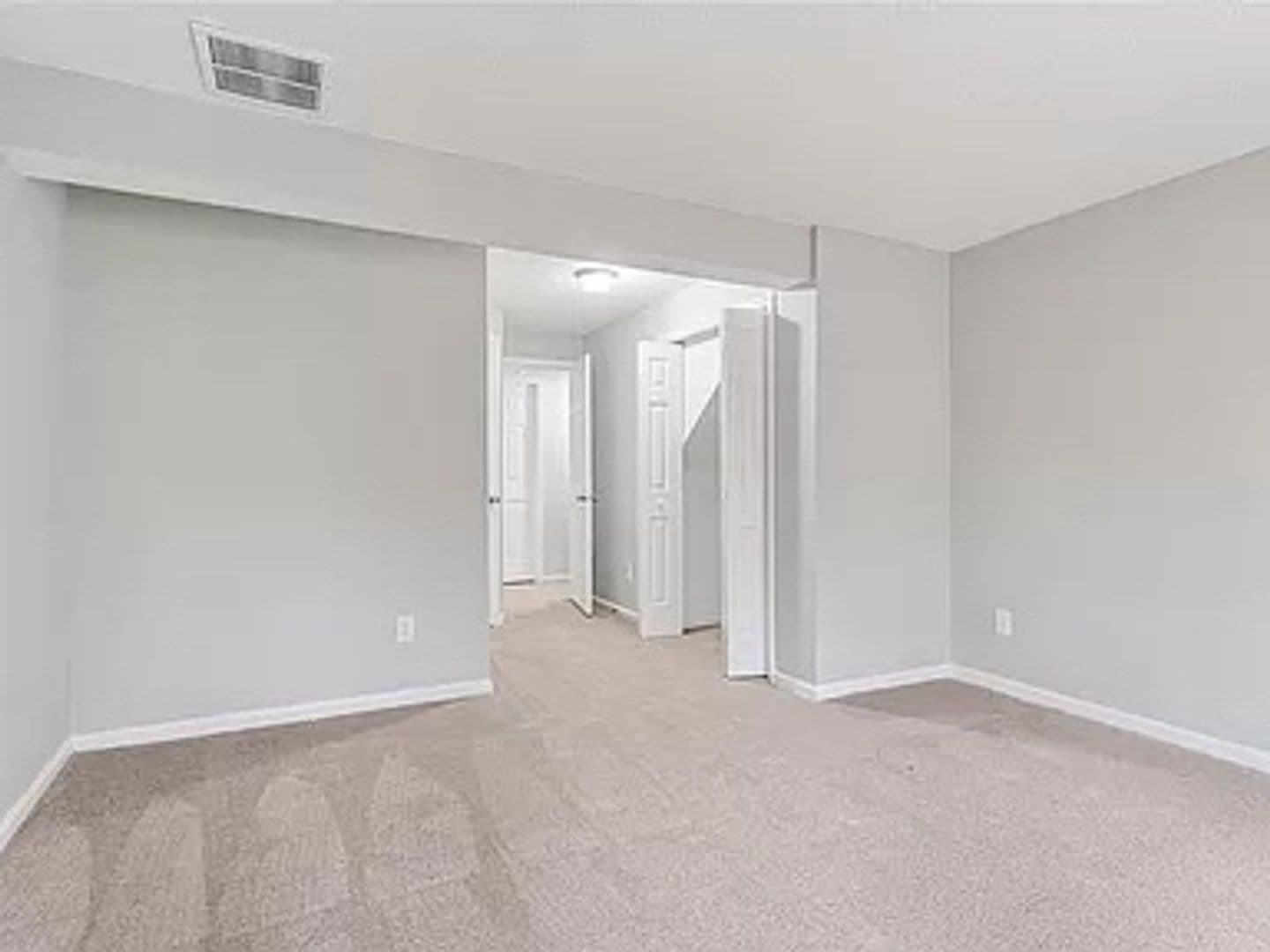 Charlotte House: 531 Lex Dr
