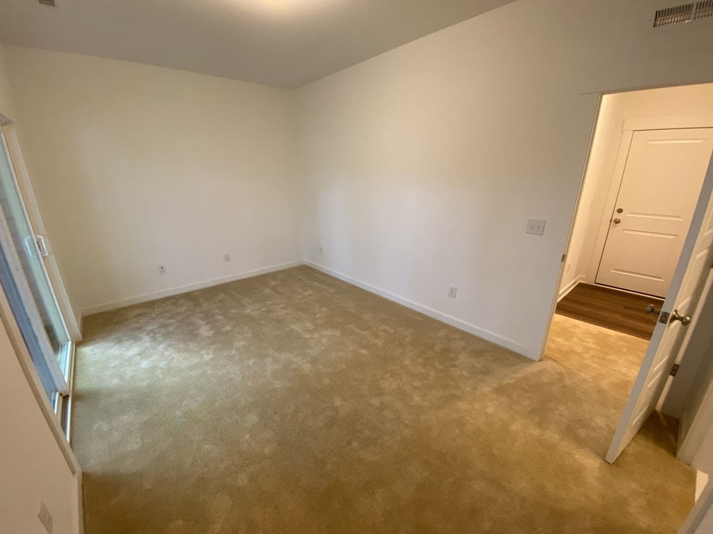 Cary House: 1110 Kiernan Grove Ln