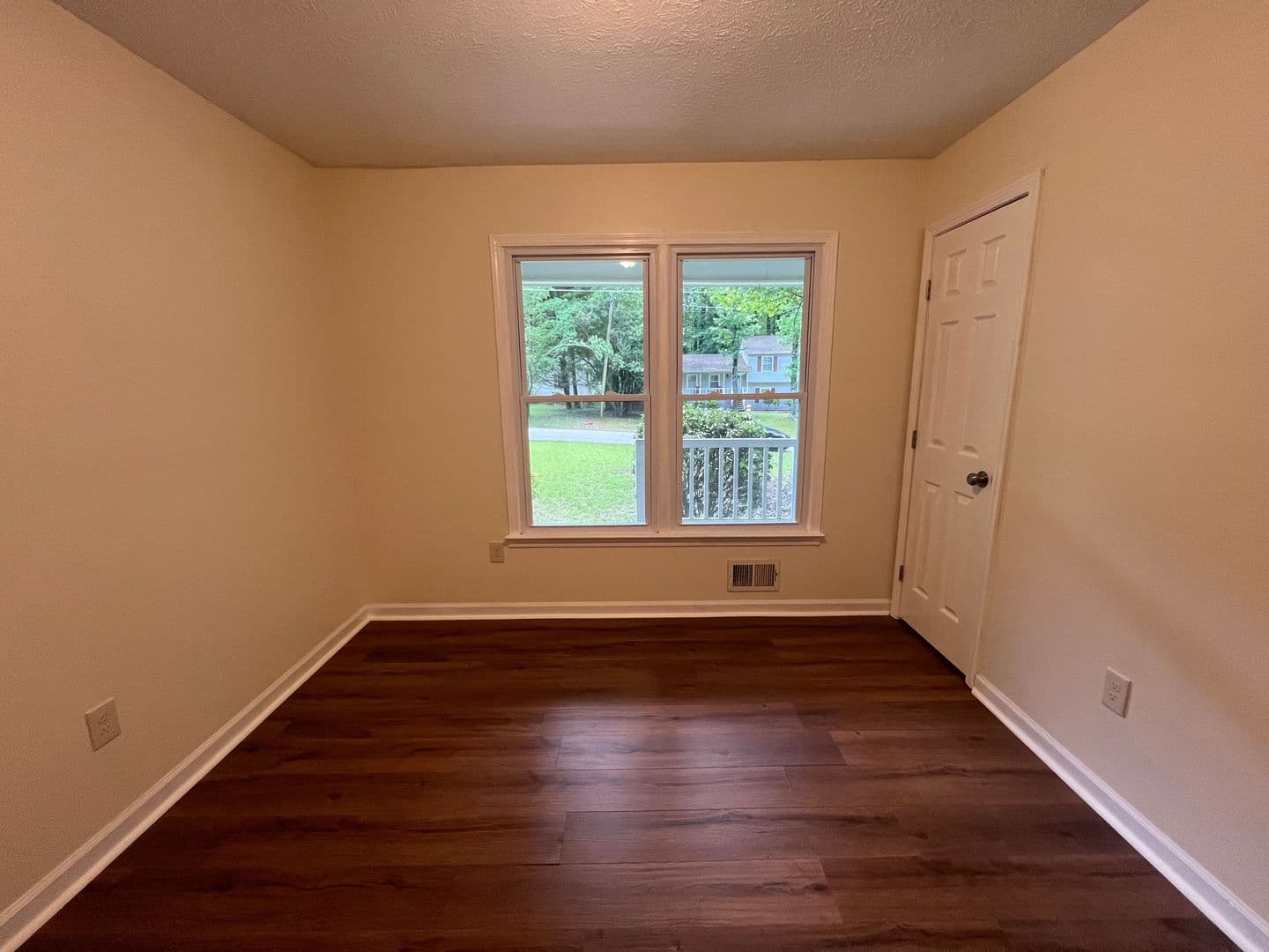 Marietta House: 2410 Hillboro Cir SW