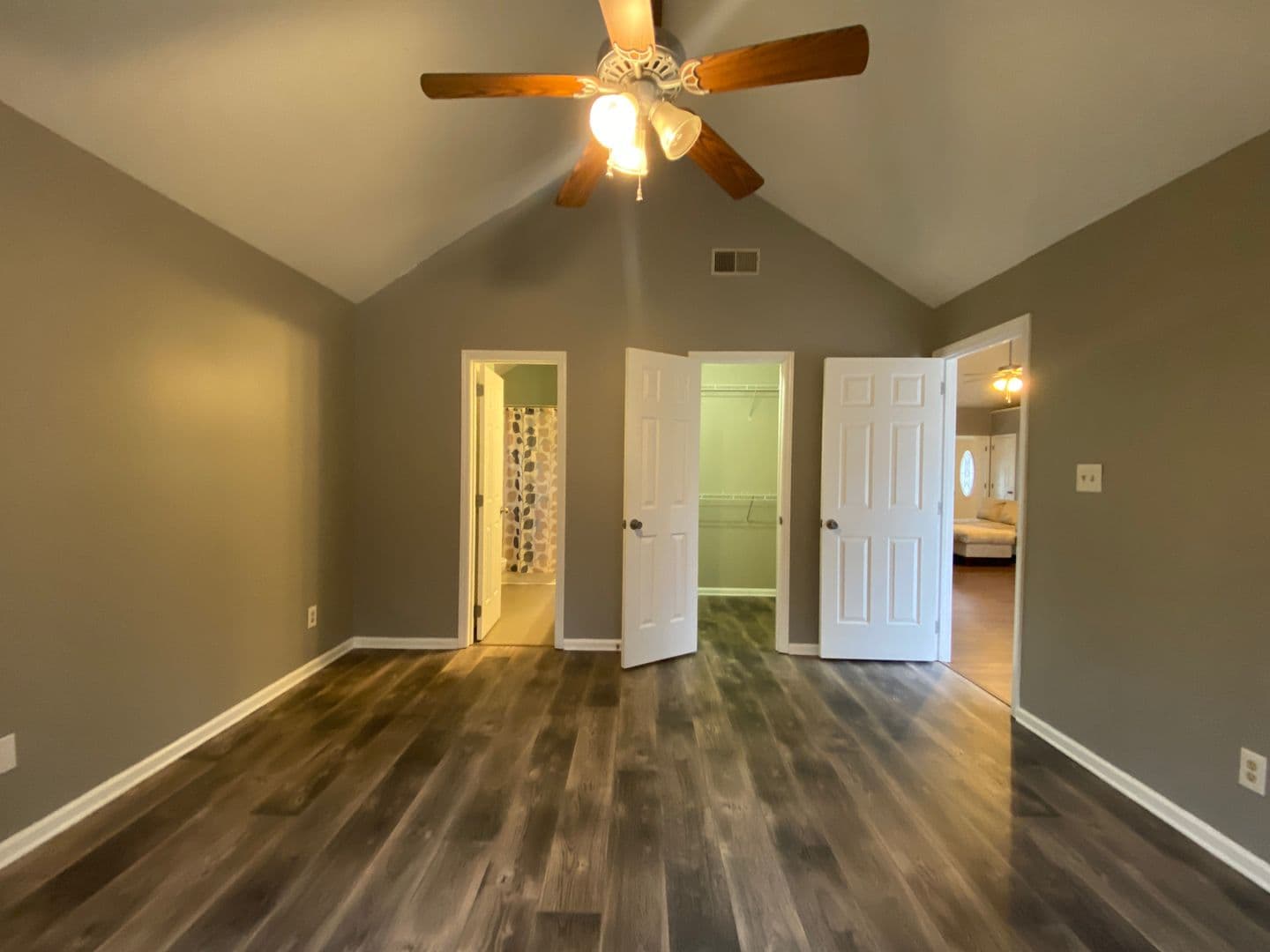 Charlotte House: 1350 Hathshire Dr