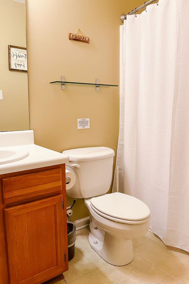 Youngsville House: 7000 Sandy Pines Dr