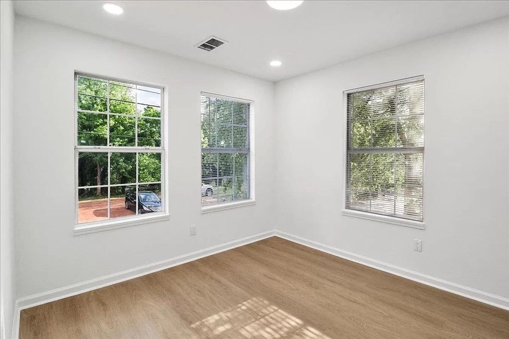 Atlanta House: 961 Fair St SW