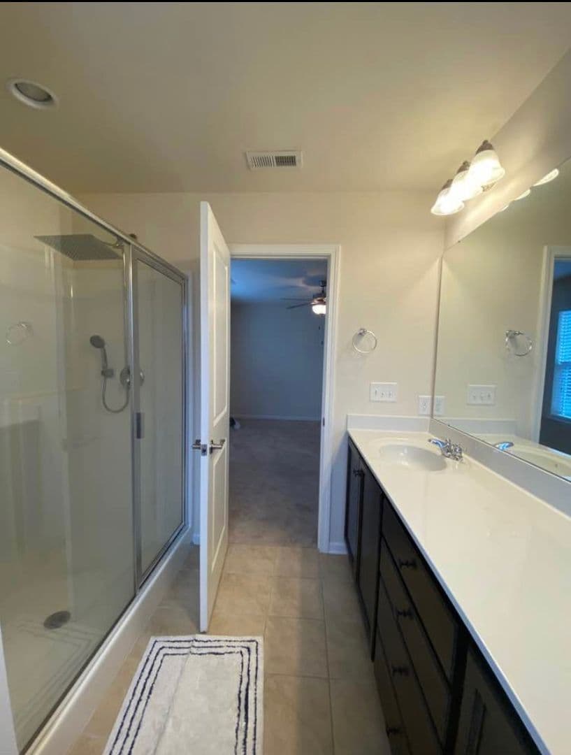 Charlotte House: 8517 Sharonbrook Dr