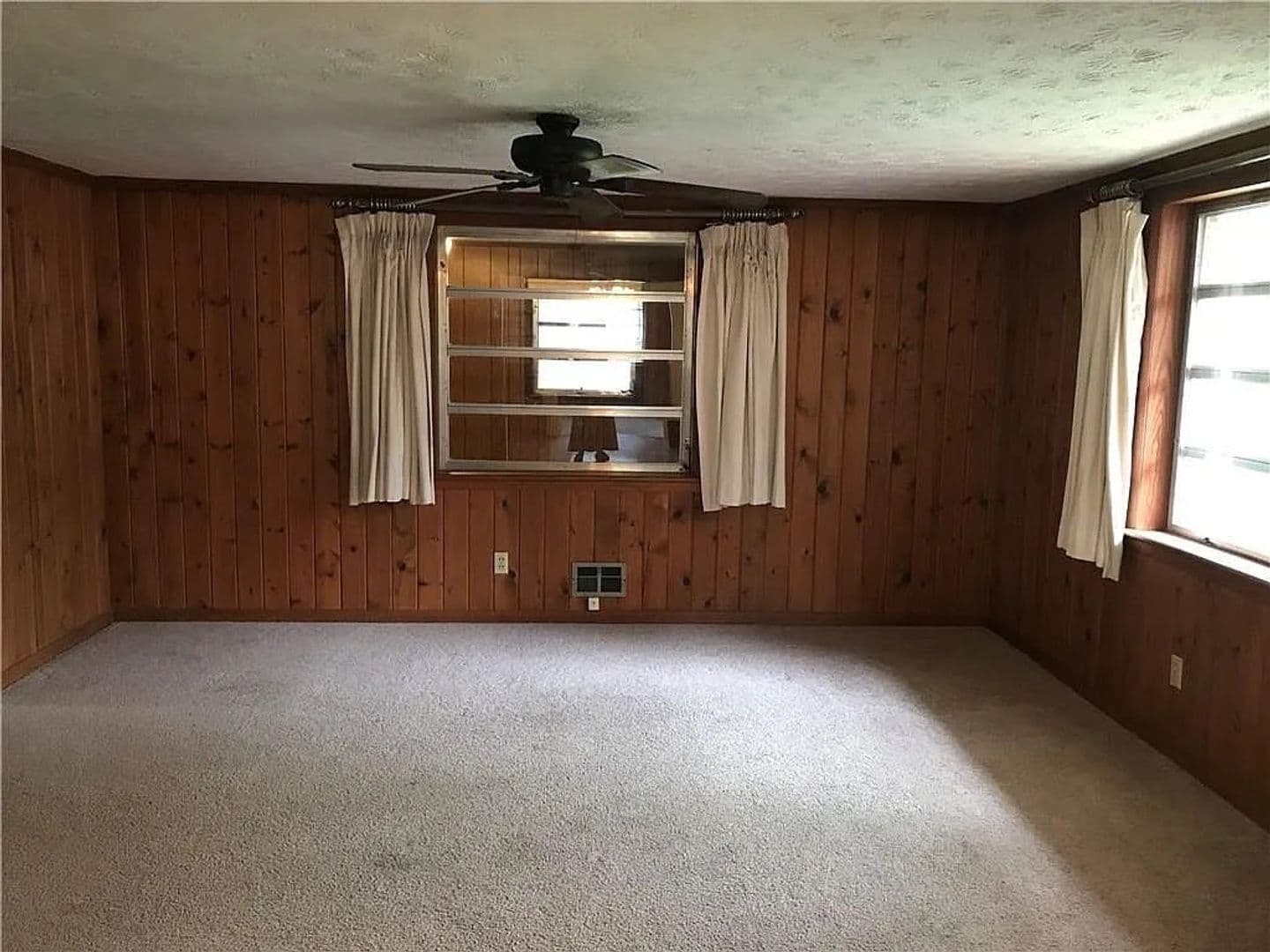 Smyrna House: 805 Flagler Cir