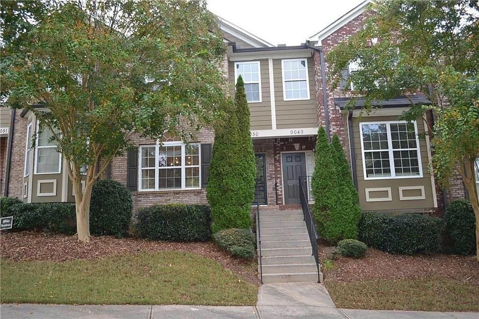 East Point House: 9050 Bayrose Cir