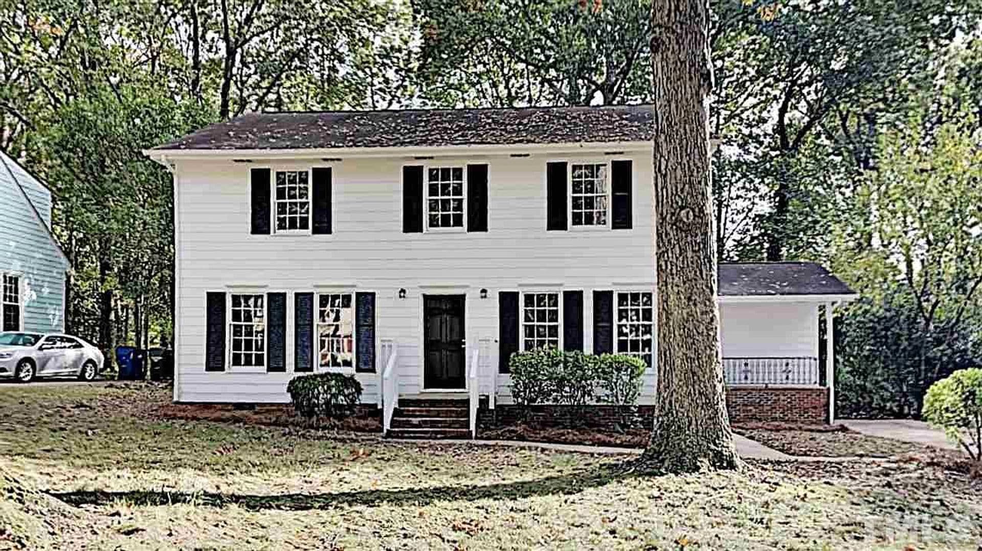 Raleigh House: 216 Woods Ream Dr