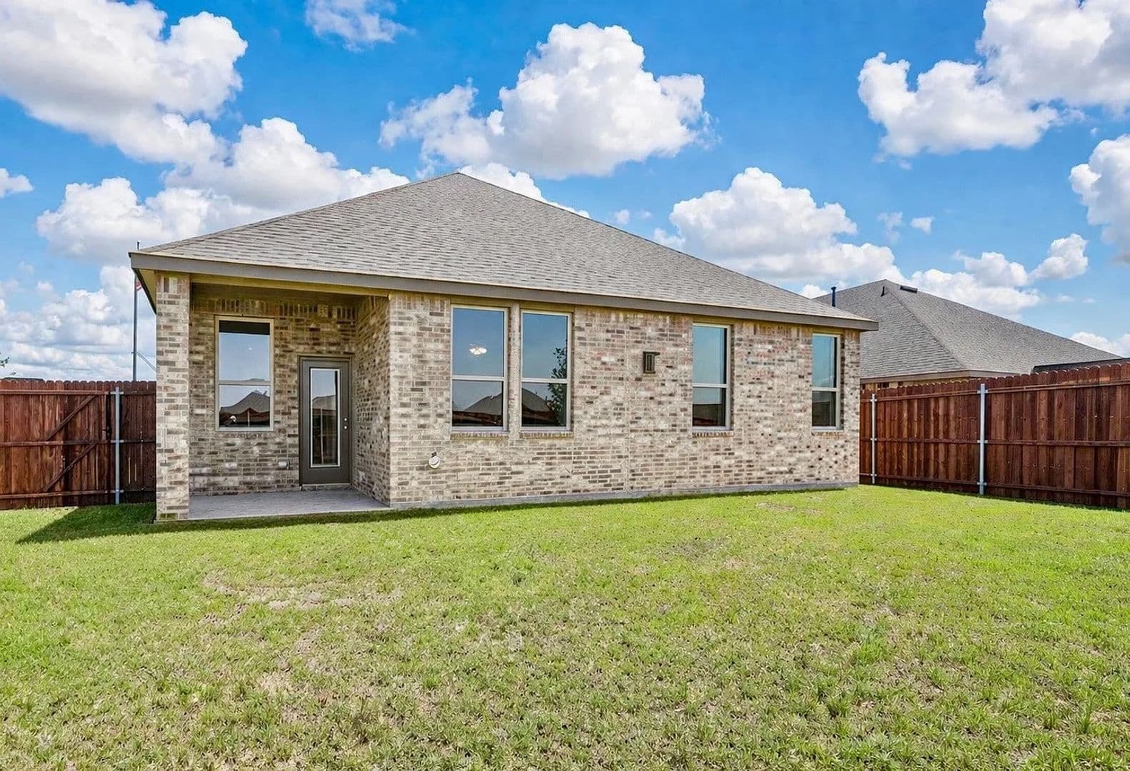 Garland House: 6993 Newby Ln