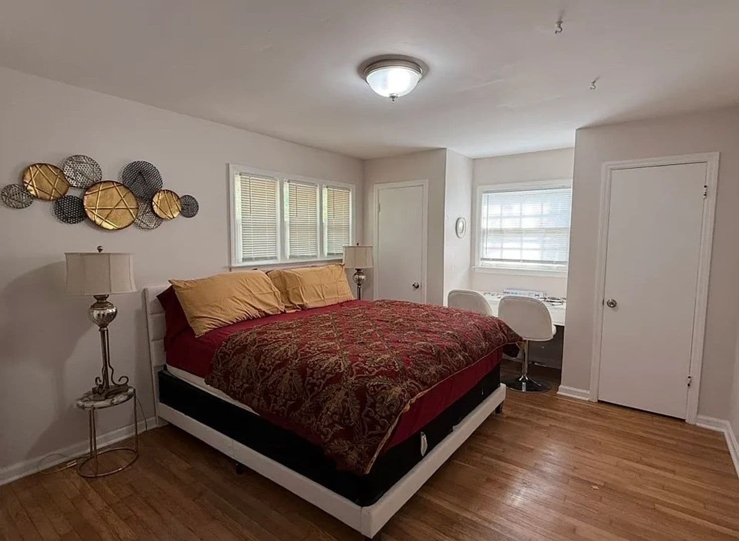 College Park House: 2652 Winthrop Rd