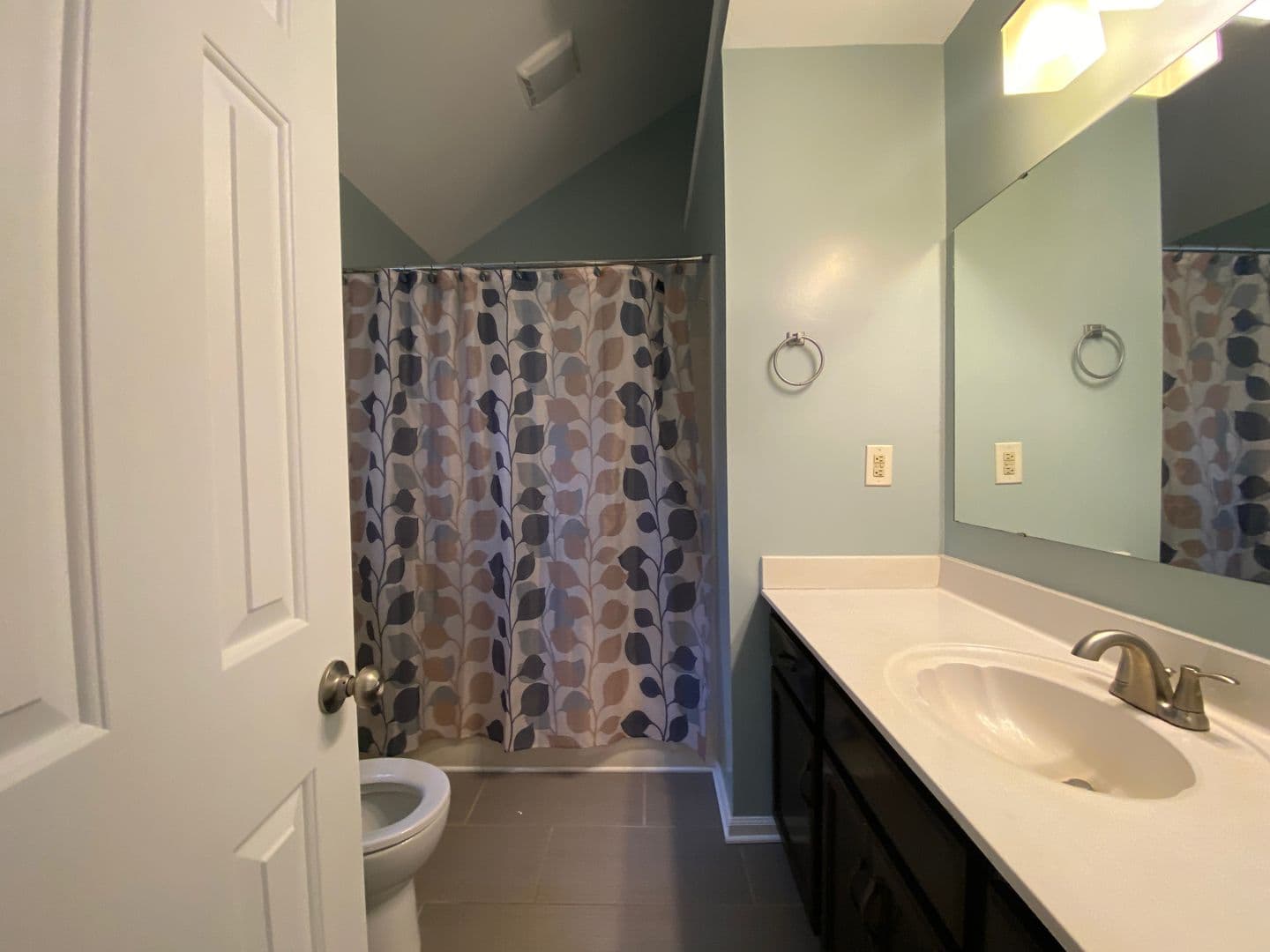 Charlotte House: 1350 Hathshire Dr
