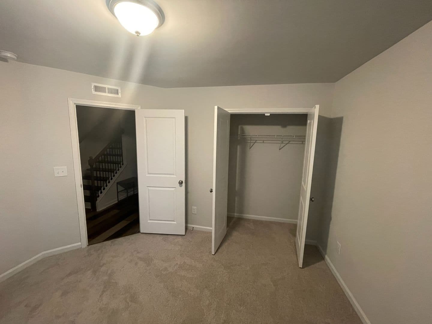 Raleigh House: 6408 Astor Elgin St